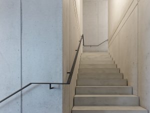 ARSP - Haus-Immler-Hard: Treppenaufgang zum Loft